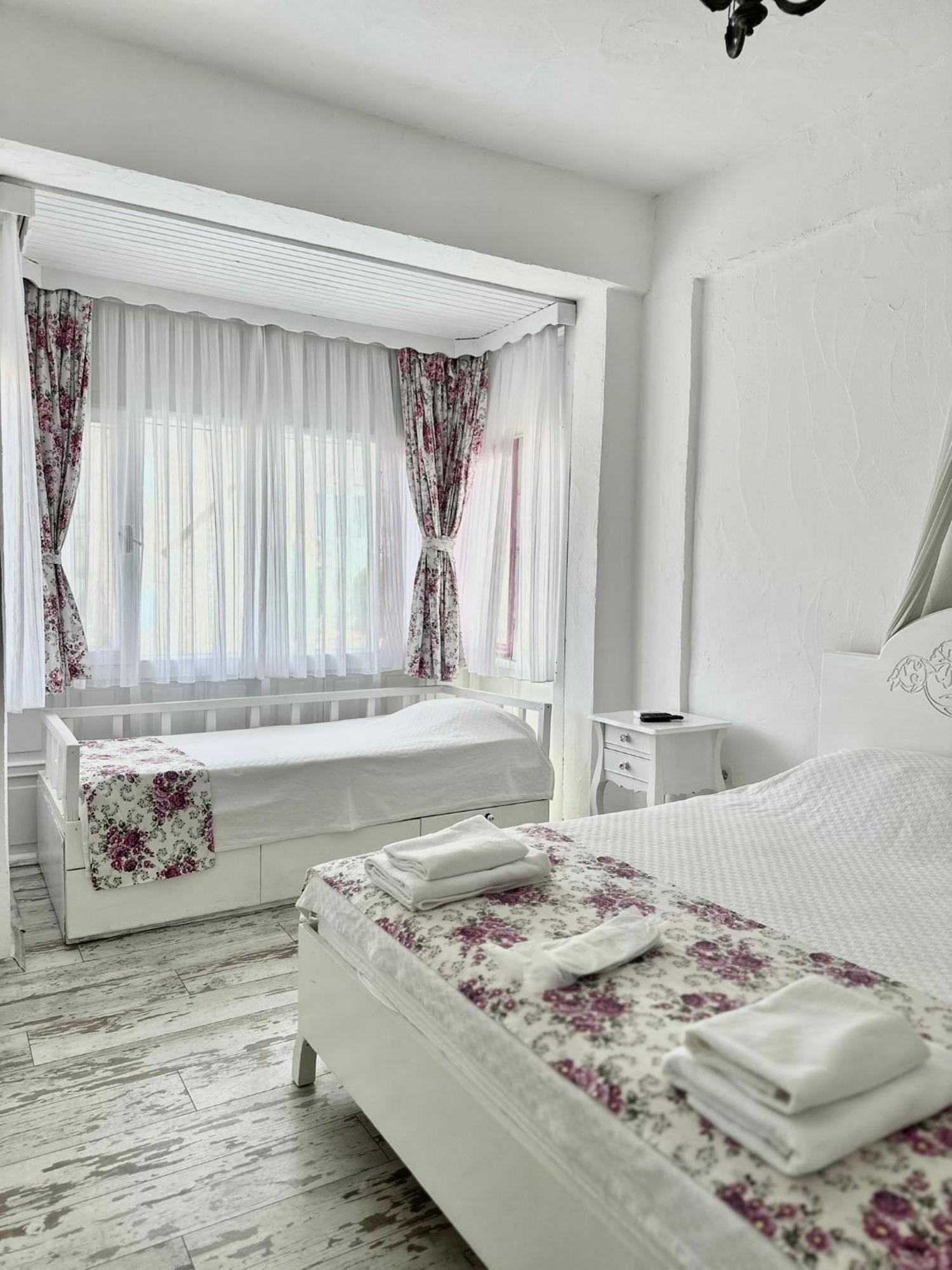 Aisem By Hire Hotell Alaçatı Exteriör bild