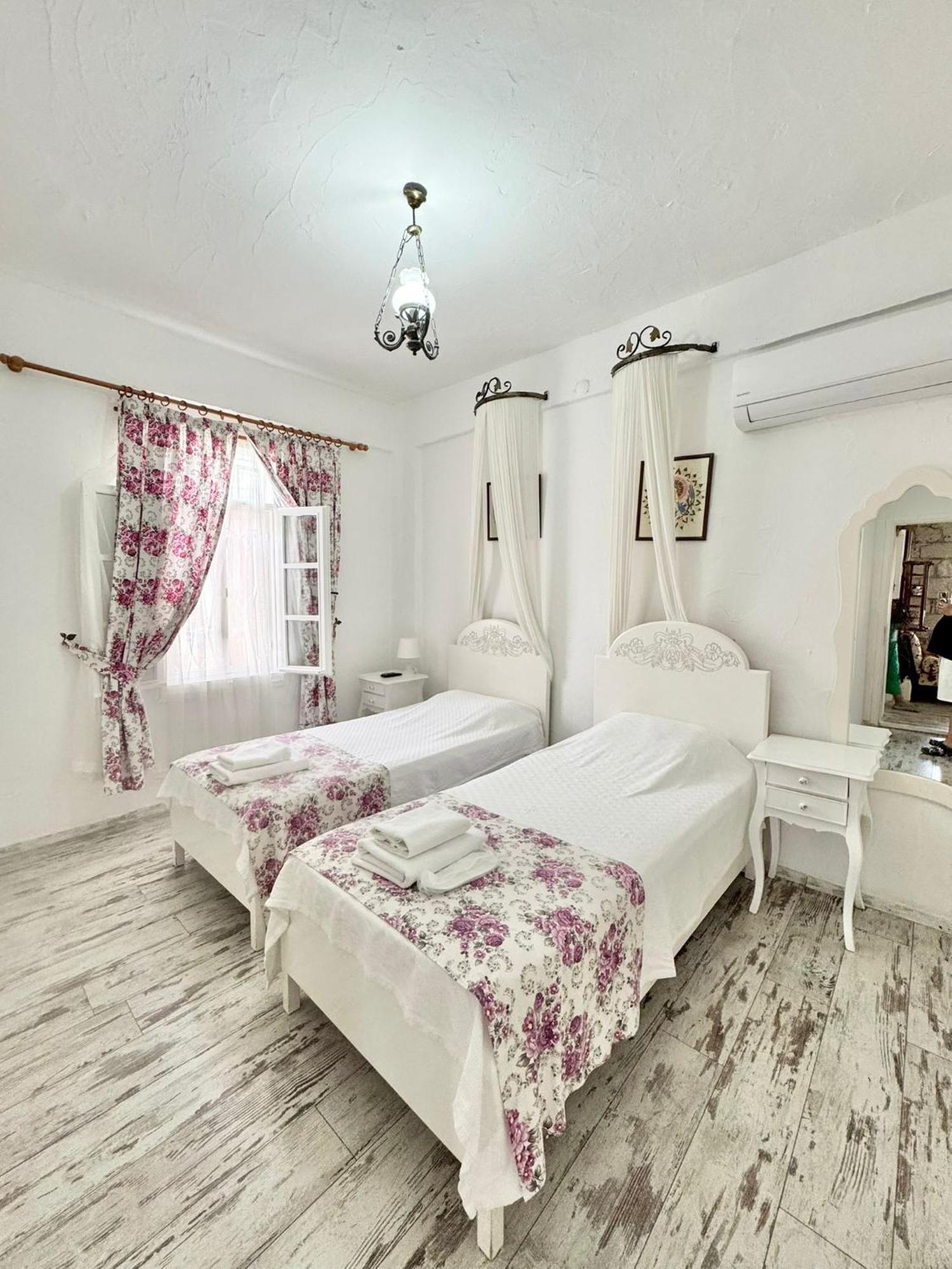 Aisem By Hire Hotell Alaçatı Exteriör bild