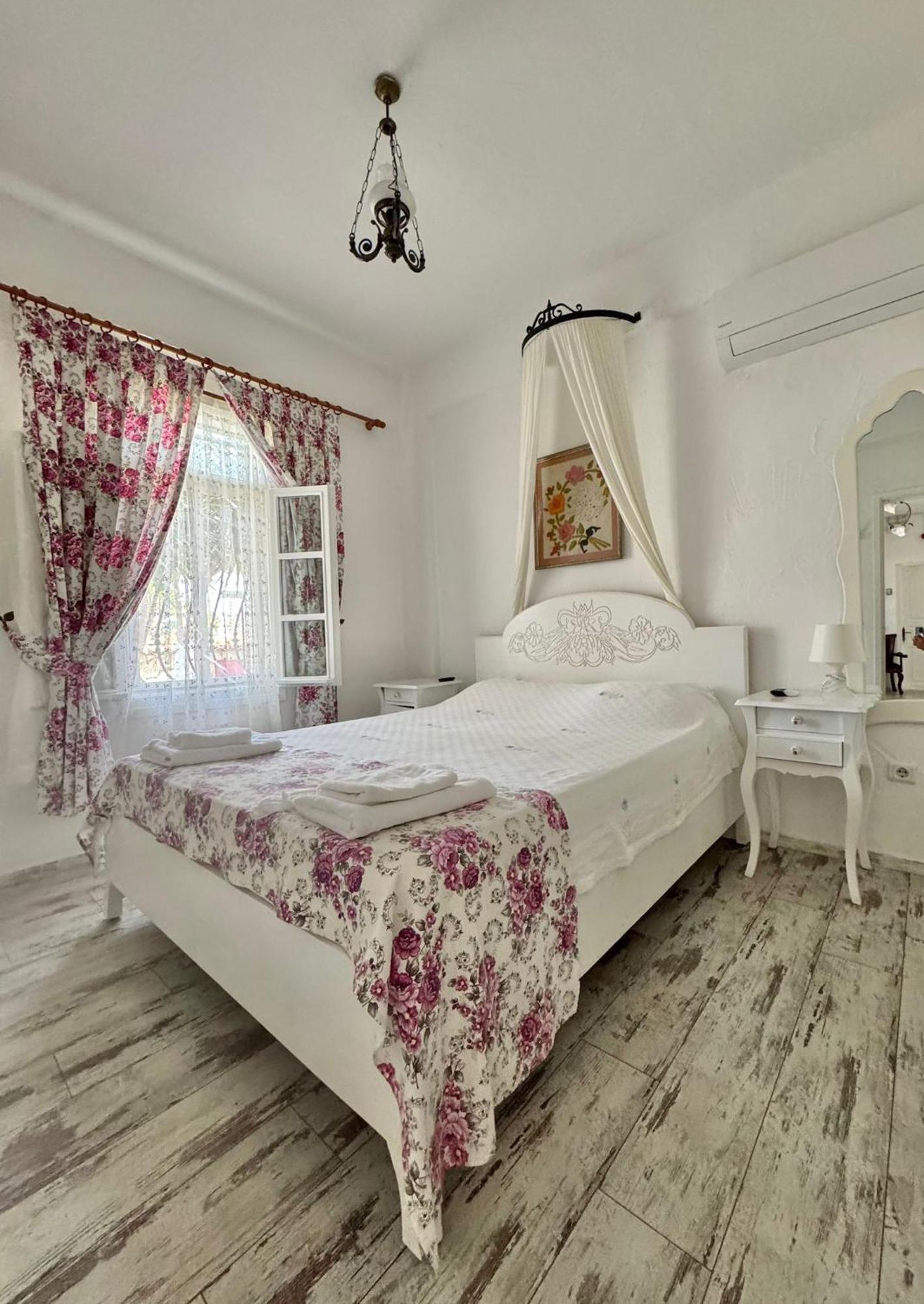 Aisem By Hire Hotell Alaçatı Exteriör bild