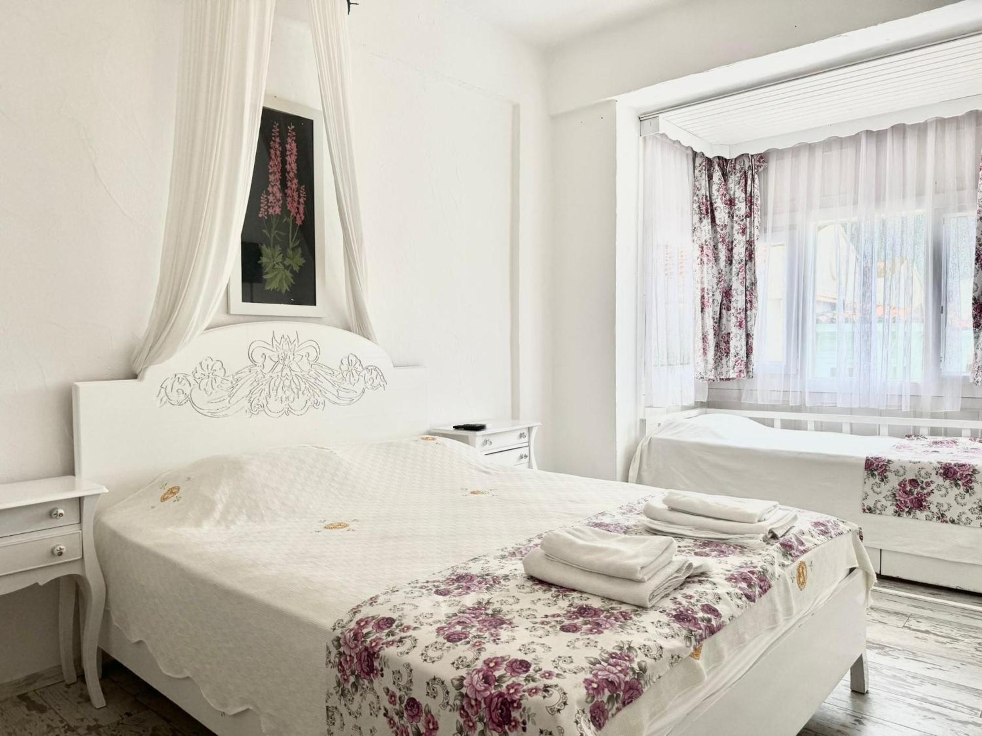 Aisem By Hire Hotell Alaçatı Exteriör bild